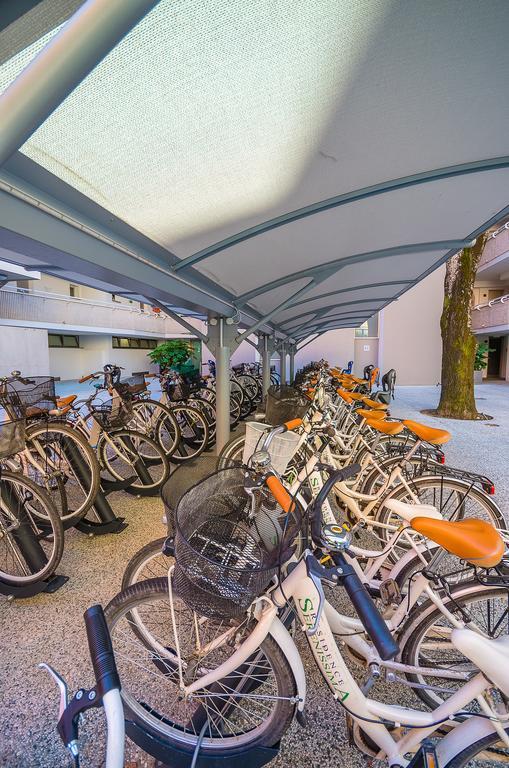 Residence Serenissima Бибионе Экстерьер фото