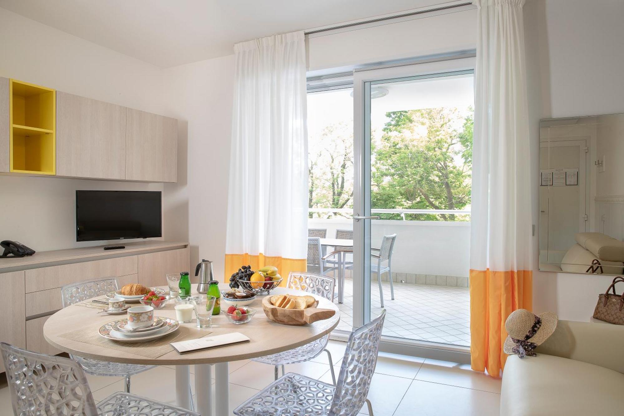 Residence Serenissima Бибионе Экстерьер фото