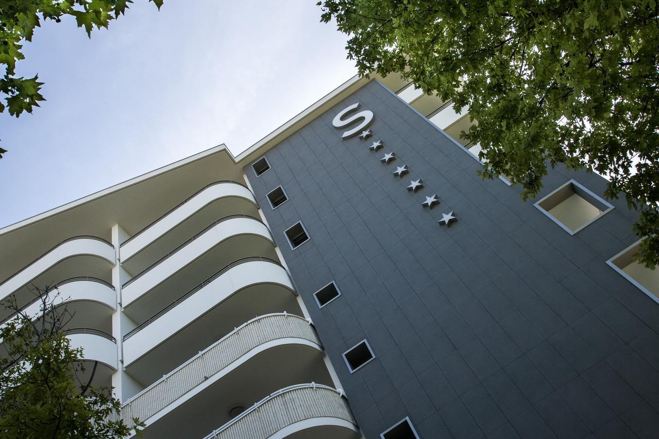 Residence Serenissima Бибионе Экстерьер фото