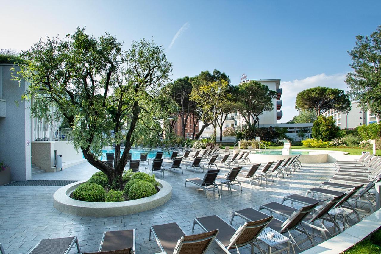 Residence Serenissima Бибионе Экстерьер фото
